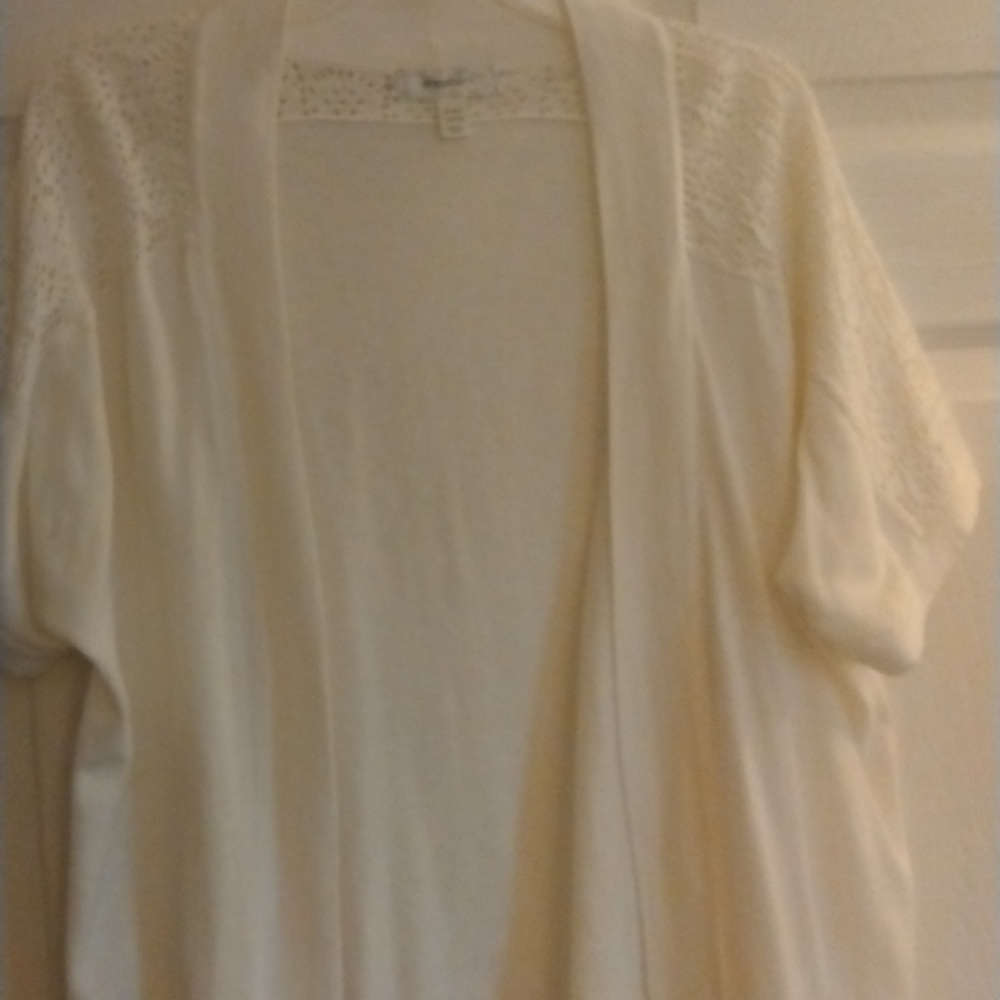 Shrug, Designer:  Dressbarn;  Color:  White; Size:  Woman: 14/16